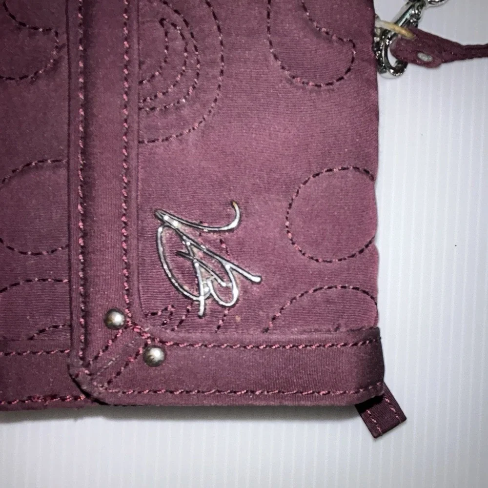Vera Bradley Rare Wine Quilted Zip Around Wristlet Wallet Floral Interior Y2K - Picture 6 of 8